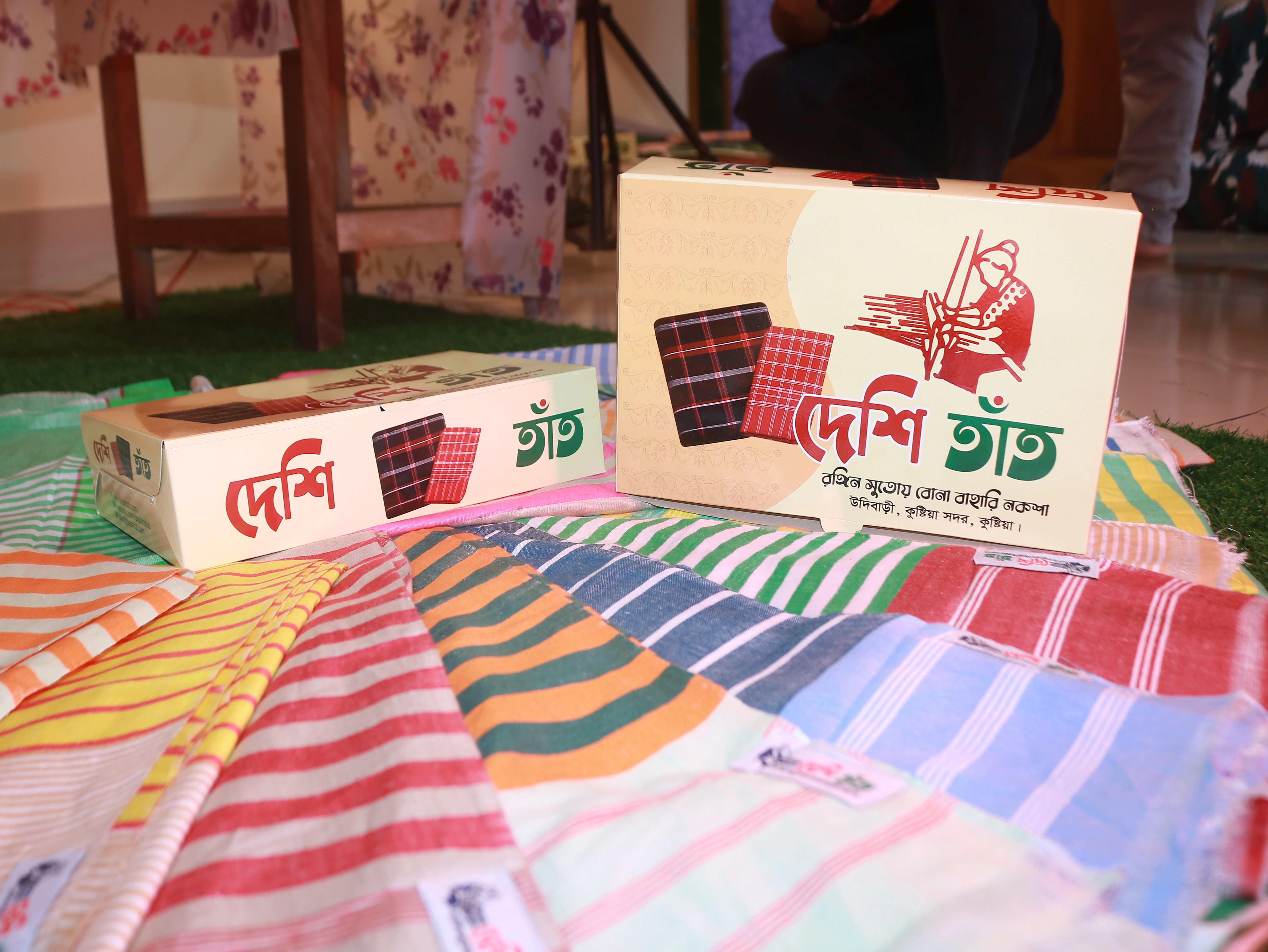 ৩টি গামছার ১টি বক্স = মাত্র ৯৫০ টাকা (ডেলিভারি চার্জসহ) 🎁